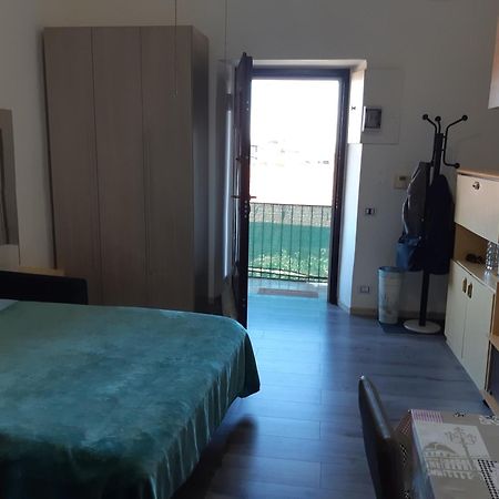 Affitti Brevi Ferrera Monolocale Ferrera 20 Minuti Da Rho Fiera E San Siro Apartment Bareggio Exterior photo